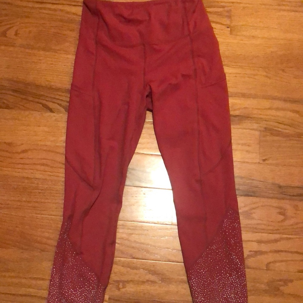 Maroon leggings